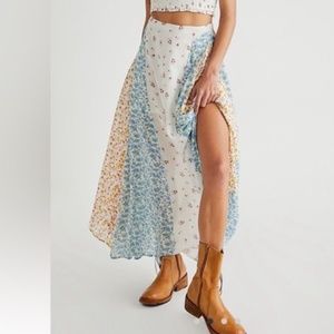 Free People Kaia Floral Skirt in Daylight Size L